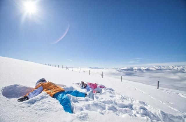 Kids on Ski