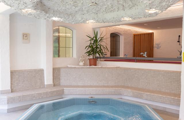 Jakuzzi Jakuzzi
