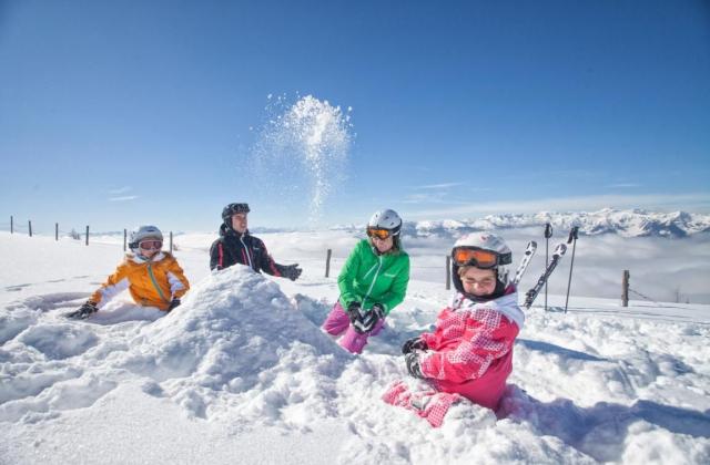Kids on Ski