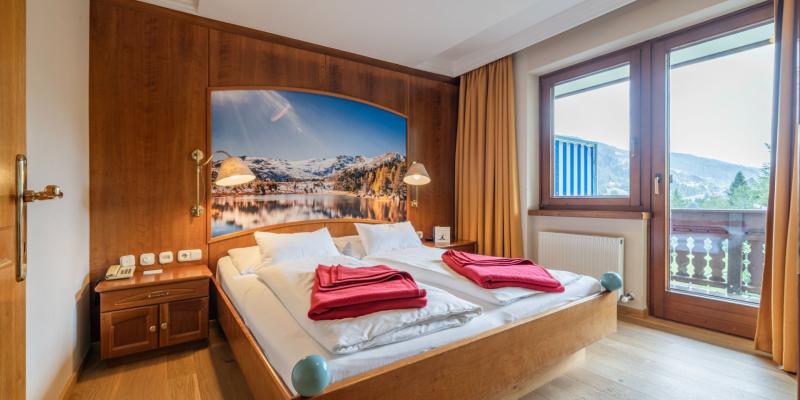 Juniorsuite ,,Edelholz Kirsche‘‘ Juniorsuite ,,Edelholz Kirsche‘‘