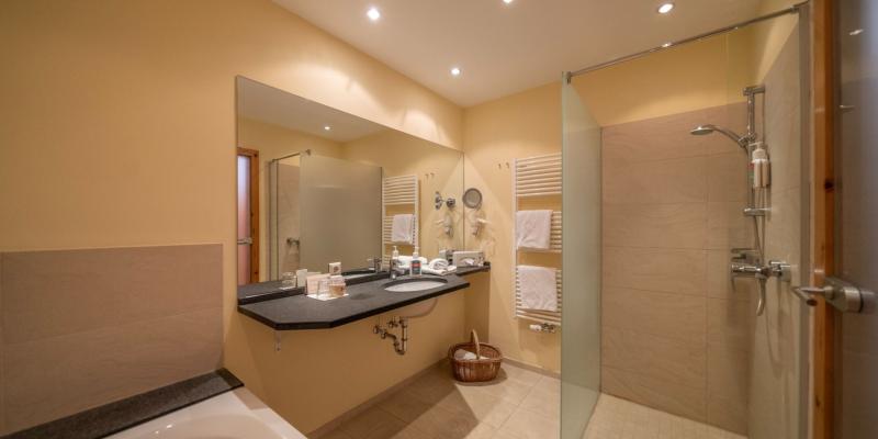 Familiensuite ,,1001sassa&lsquo;&lsquo; - Edelstein Granat